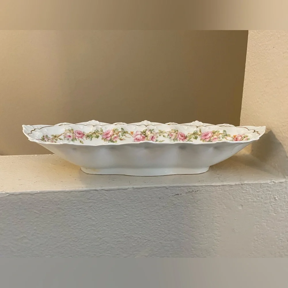 🐠MZ Austria Floral Dish. No Chips or Cracks. White Bowl with Gold/Green accents. - Picture 2 of 4